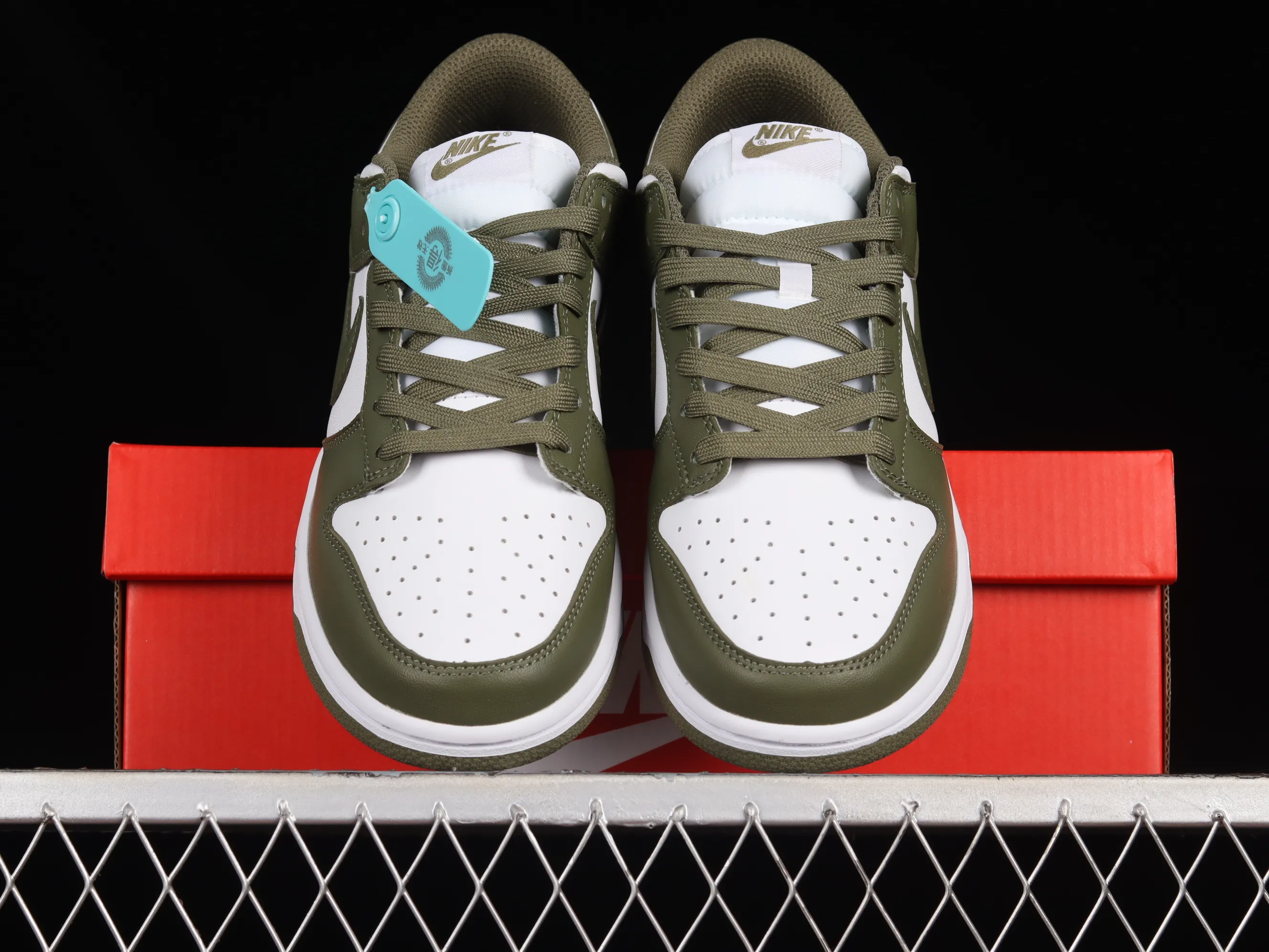 All categories Nk SB Dunk series Nk SB Dunk Low low-top sneakers F version Nk Dunk Low olive green SB smashed backboard fashion casual sneakers DD1503-120
